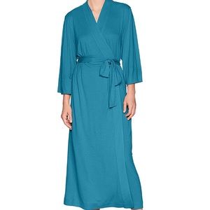 Shangri-La modal robe (NWOT)